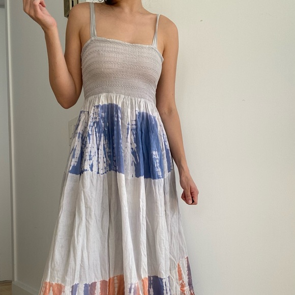 ** SOLD DO NOT BUY ** Tie-dye maxi dress!! Perfect for the summer - Picture 1 of 8